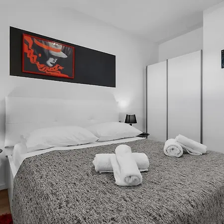 Rafael * Μακάρσκα