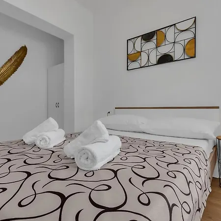 Διαμέρισμα Rafael *