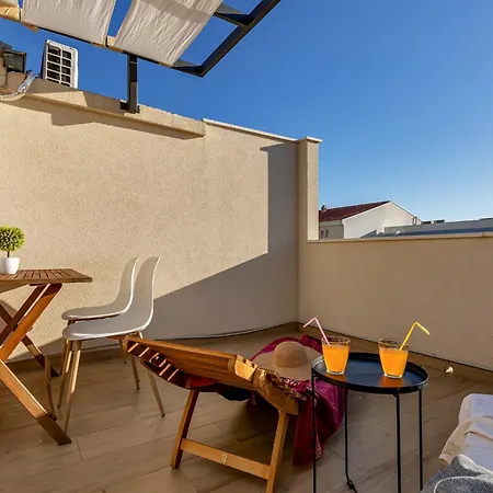 Rafael Apartment Makarska