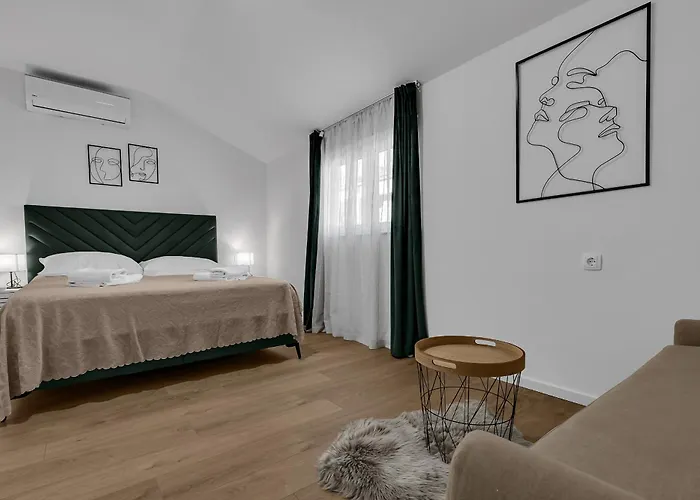 Rafael Apartment *